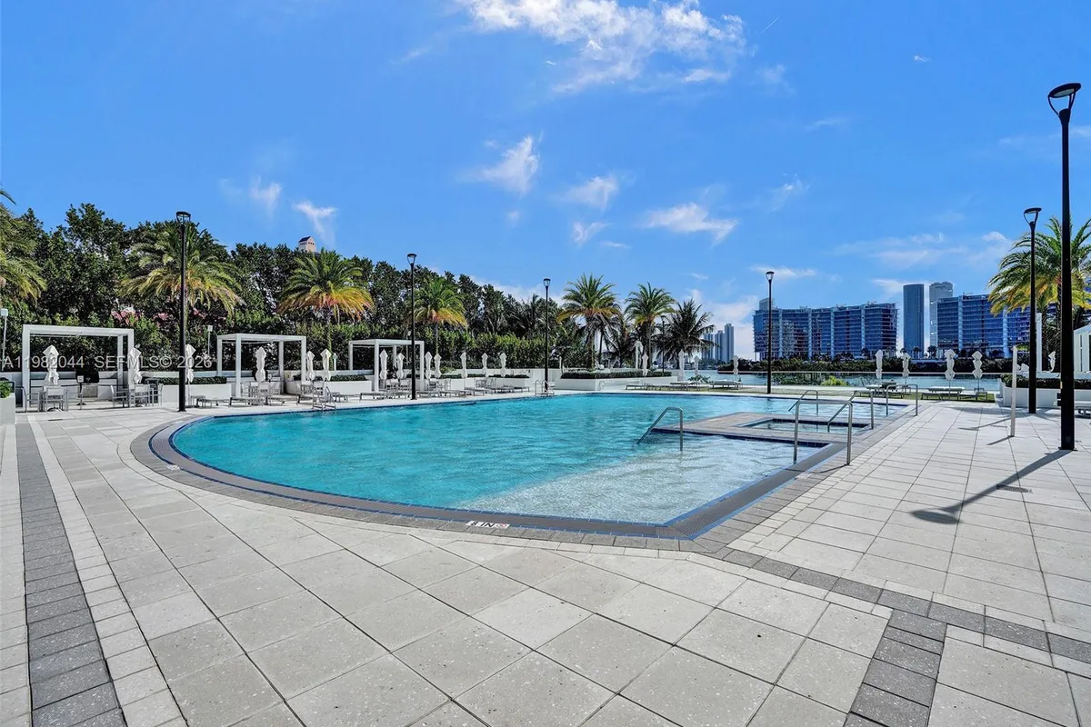 3201 NE 183rd St # 301, Aventura FL 33160