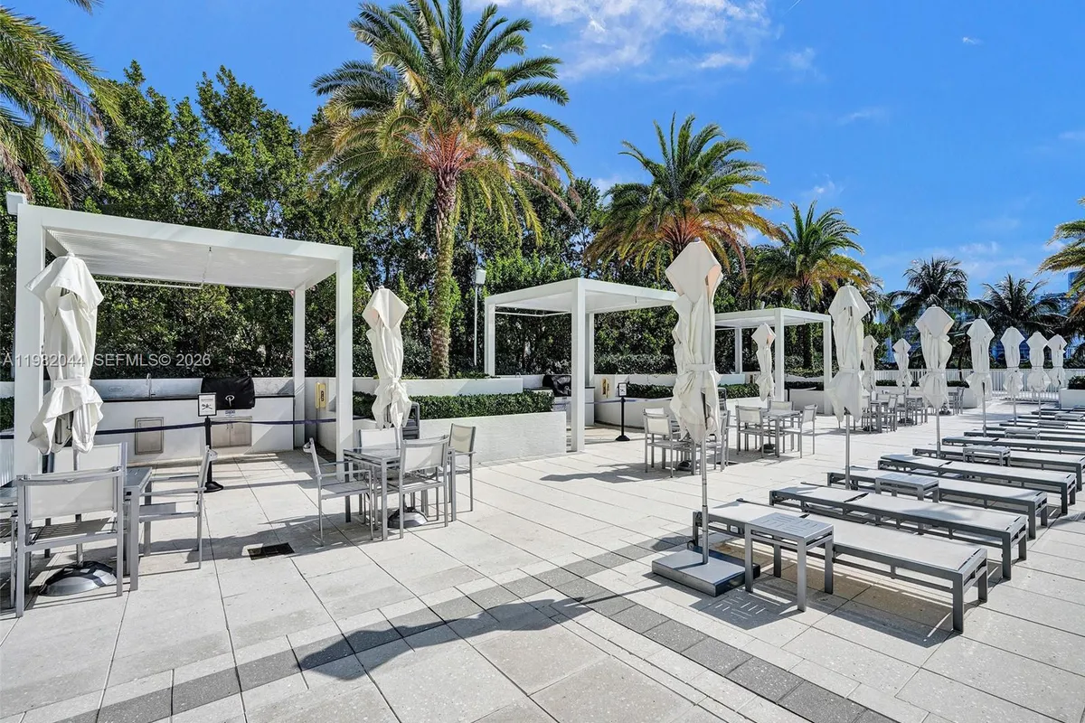 3201 NE 183rd St # 301, Aventura FL 33160