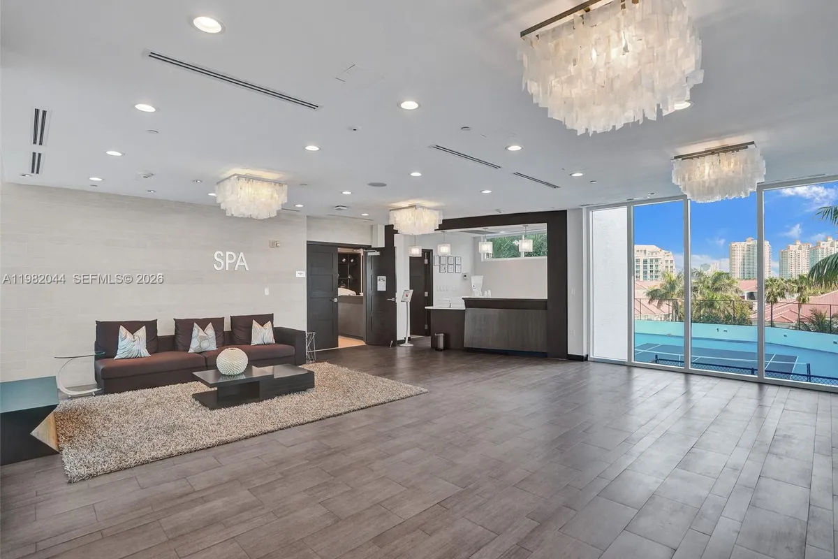 3201 NE 183rd St # 301, Aventura FL 33160