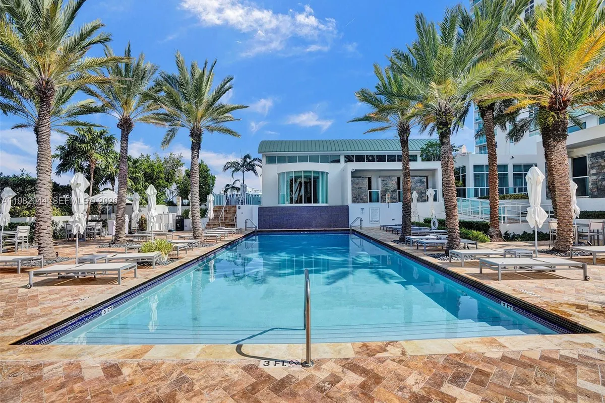 3201 NE 183rd St # 301, Aventura FL 33160