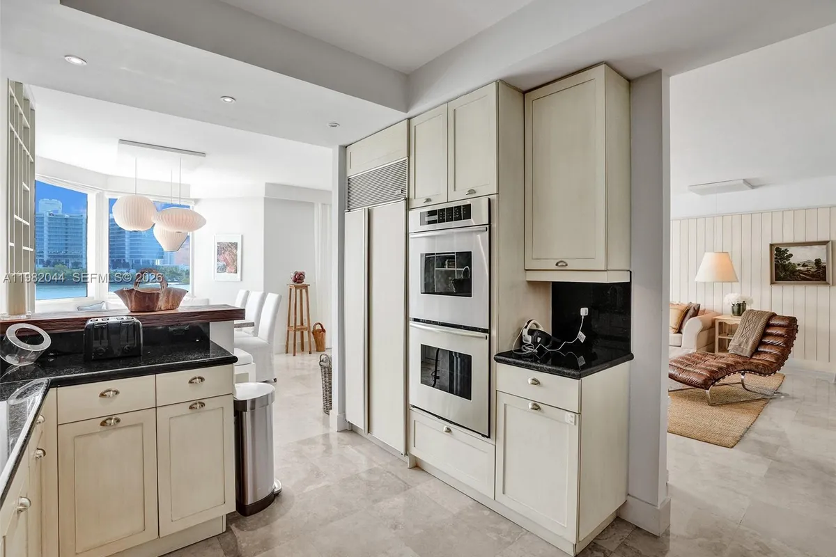 3201 NE 183rd St # 301, Aventura FL 33160