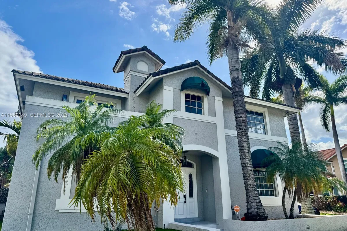 851 N 11th Ave, Hollywood FL 33019