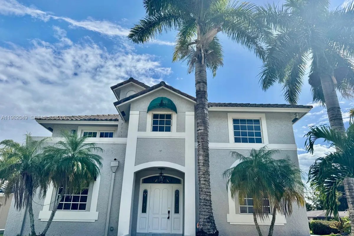 851 N 11th Ave, Hollywood FL 33019