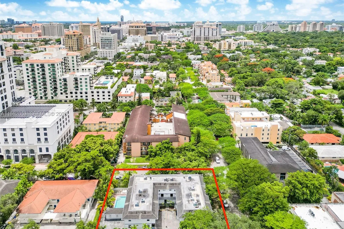 235 Antilla Ave # 7, Coral Gables FL 33134