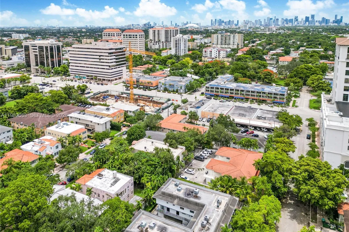 235 Antilla Ave # 7, Coral Gables FL 33134