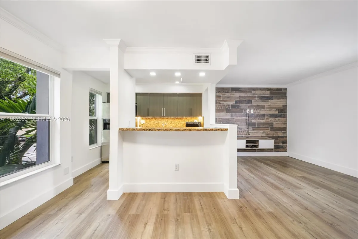 235 Antilla Ave # 7, Coral Gables FL 33134