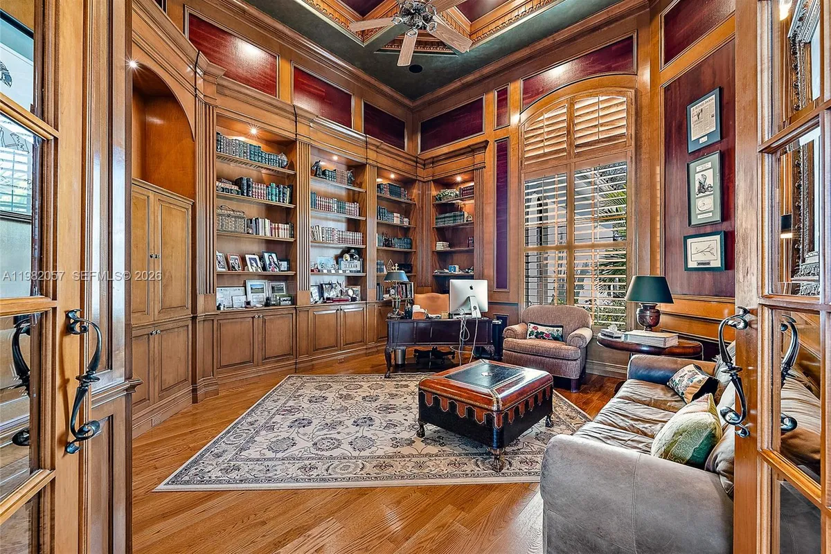 466 Mariner Dr, Jupiter FL 33477