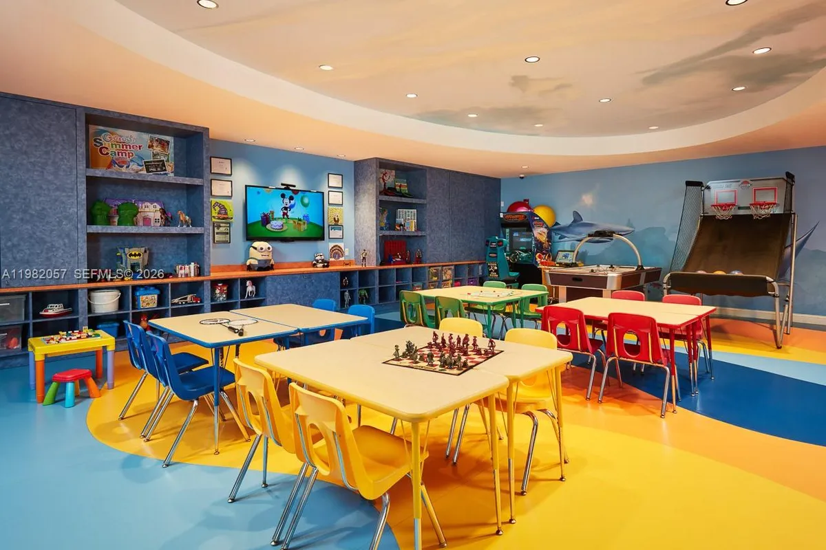 466 Mariner Dr, Jupiter FL 33477