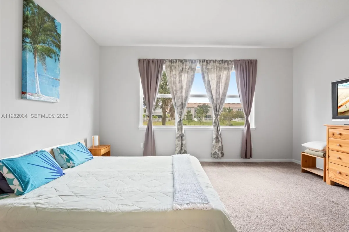 1575 Pongam Ter, Hollywood FL 33021