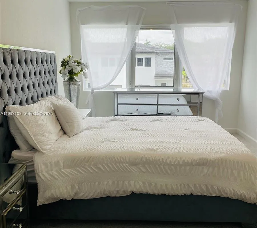 5000 SW 37th St, Pembroke Park FL 33023