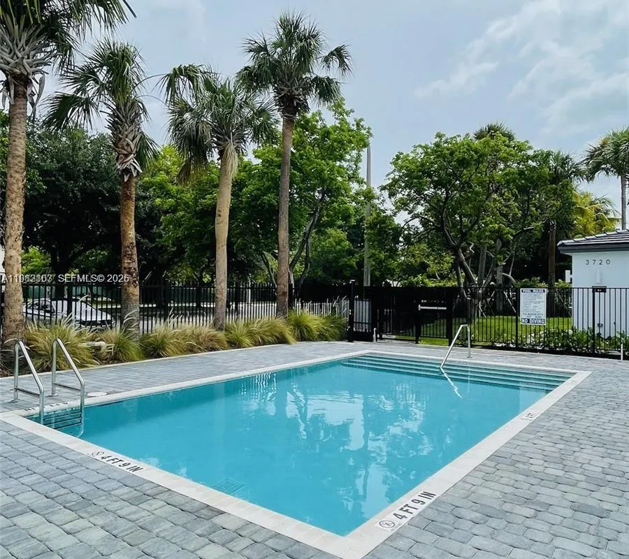 5000 SW 37th St, Pembroke Park FL 33023