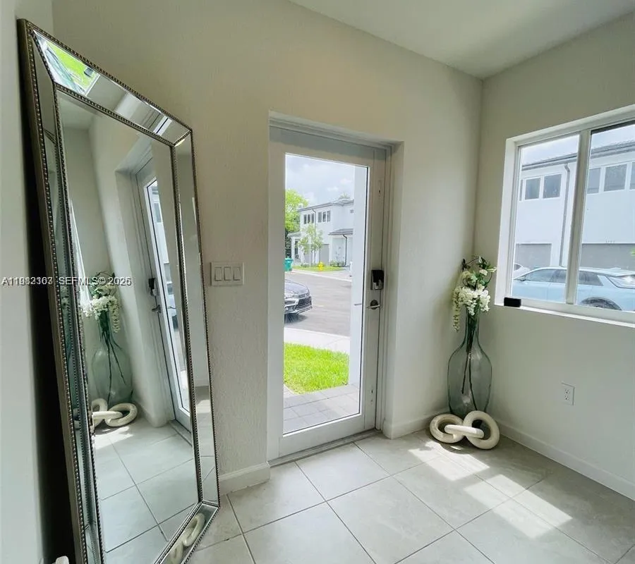 5000 SW 37th St, Pembroke Park FL 33023