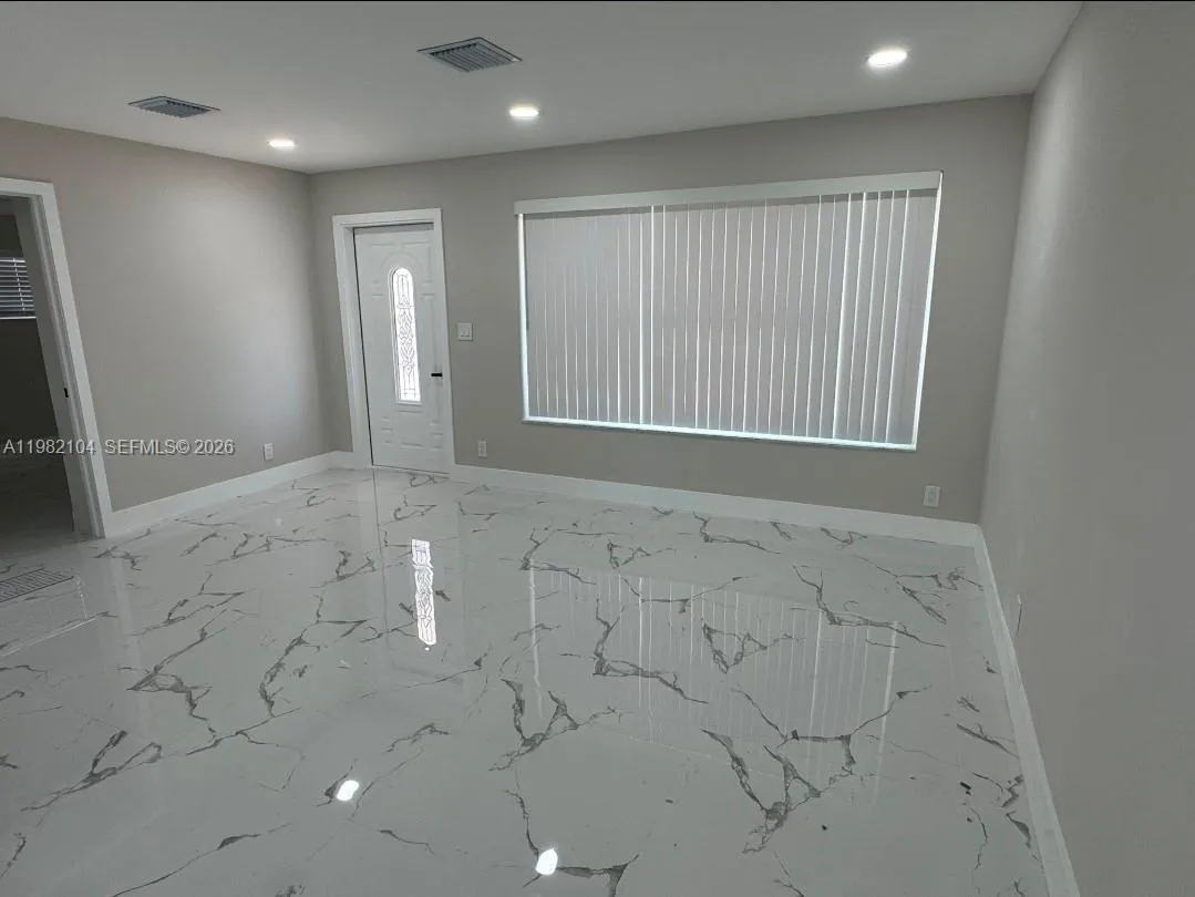 631 SE 5th Ter, Pompano Beach FL 33060