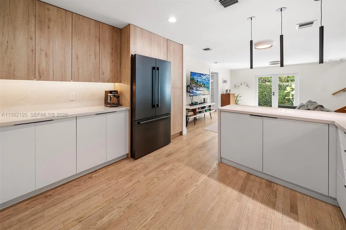 14 San Sebastian Ave, Coral Gables FL 33134