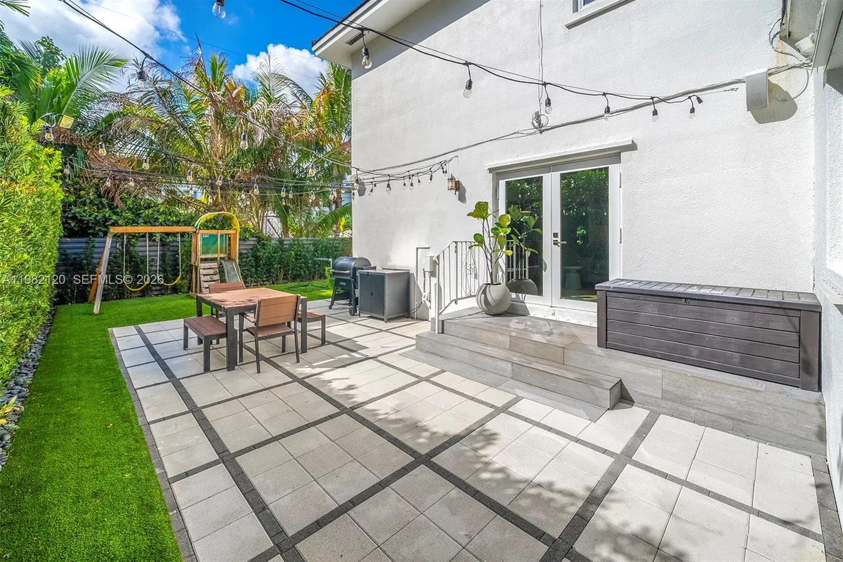 14 San Sebastian Ave, Coral Gables FL 33134