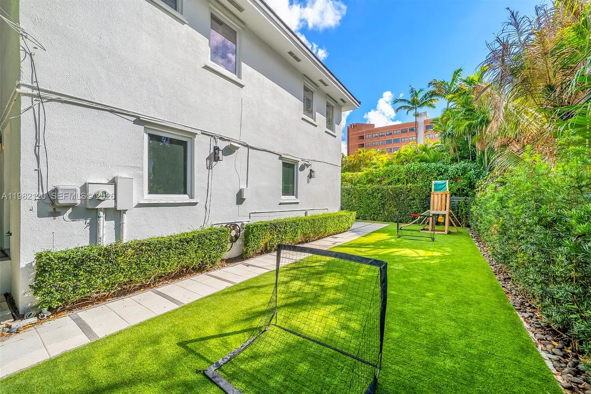 14 San Sebastian Ave, Coral Gables FL 33134