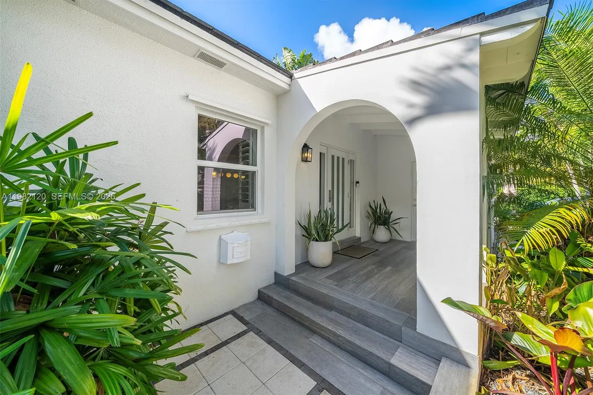 14 San Sebastian Ave, Coral Gables FL 33134