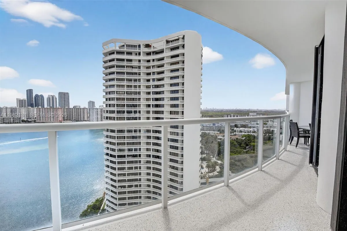 4000 Island Blvd # 2301, Aventura FL 33160