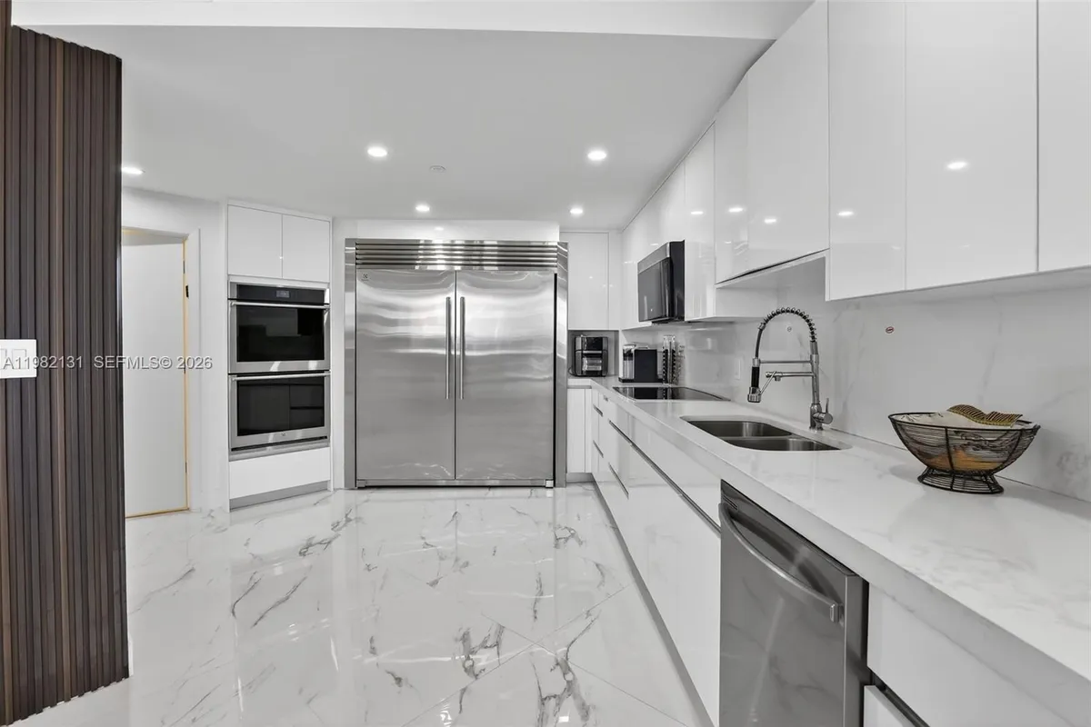 4000 Island Blvd # 2301, Aventura FL 33160