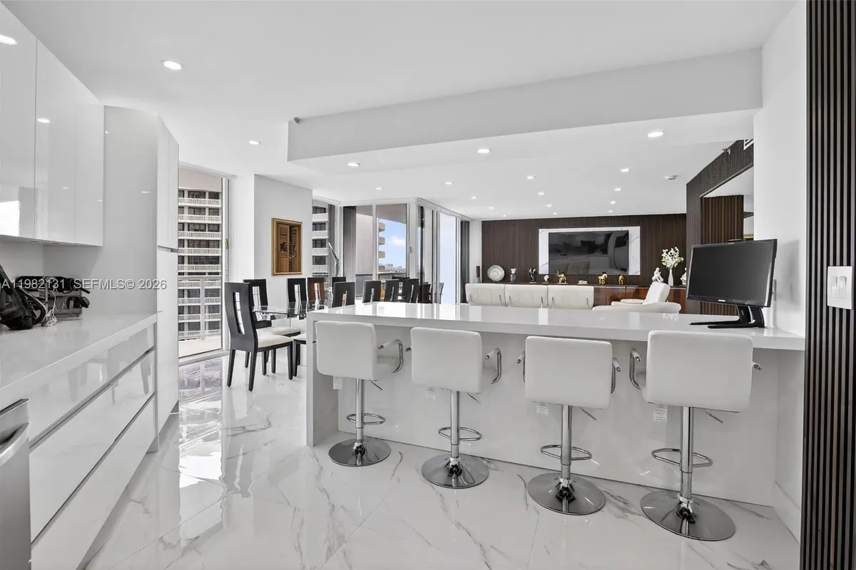 4000 Island Blvd # 2301, Aventura FL 33160