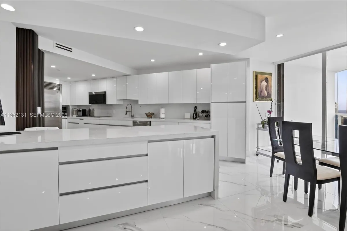 4000 Island Blvd # 2301, Aventura FL 33160