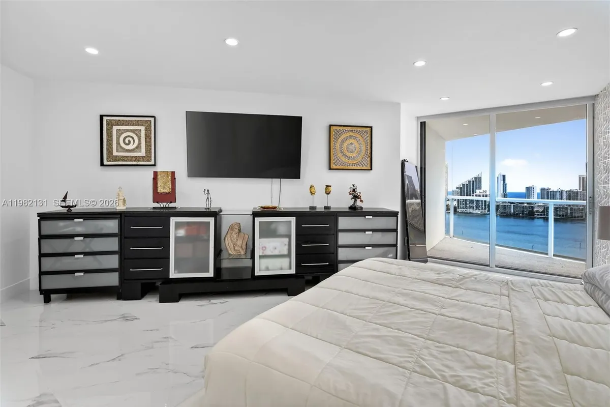 4000 Island Blvd # 2301, Aventura FL 33160