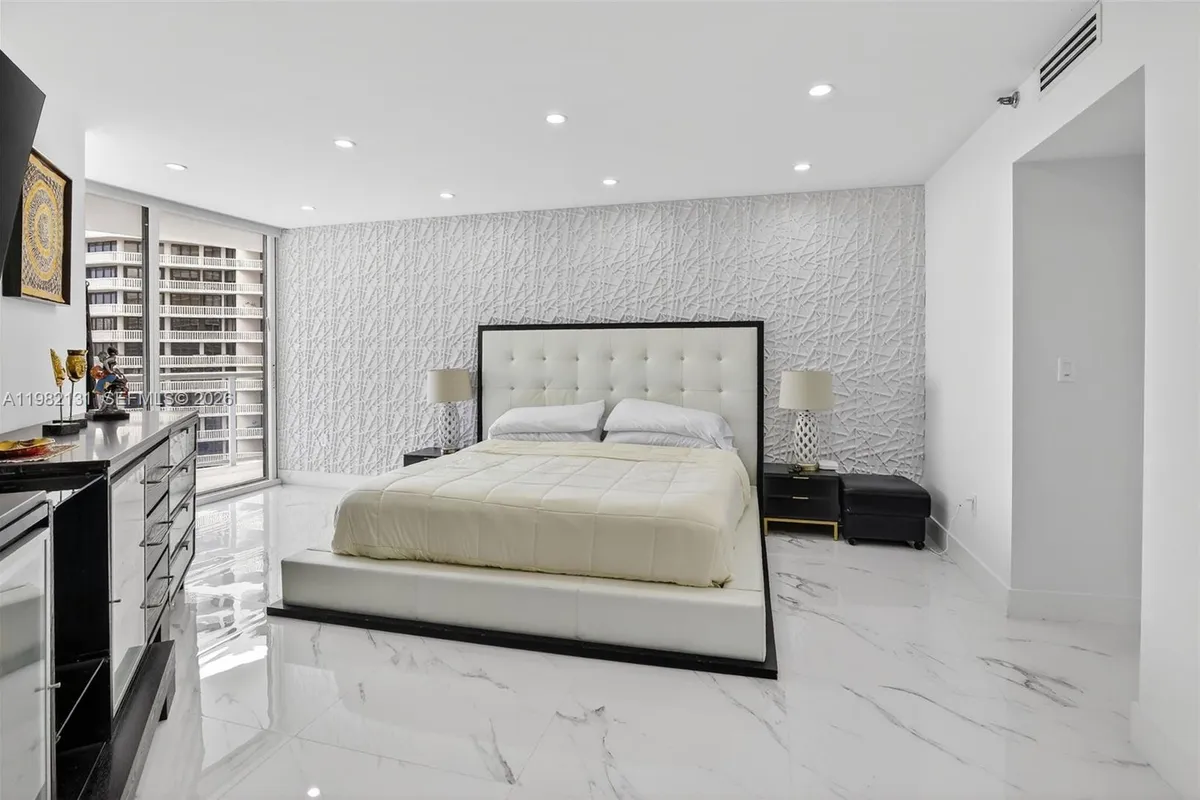 4000 Island Blvd # 2301, Aventura FL 33160