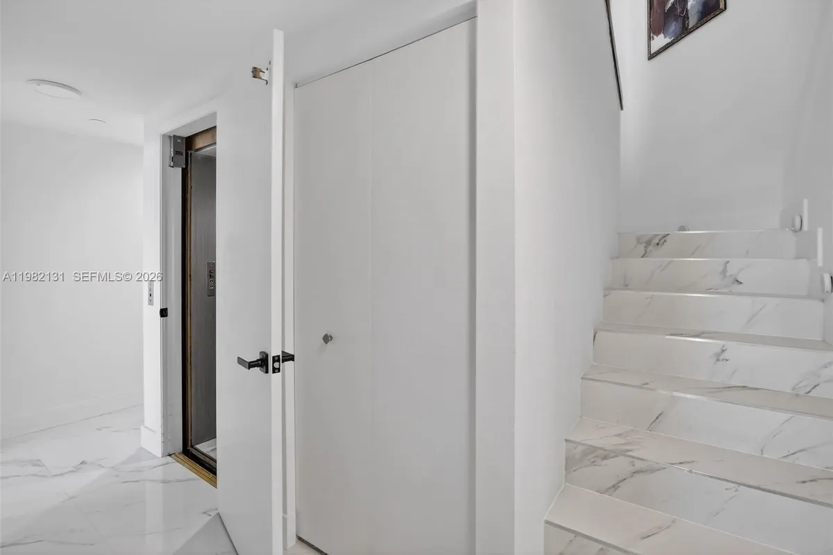 4000 Island Blvd # 2301, Aventura FL 33160