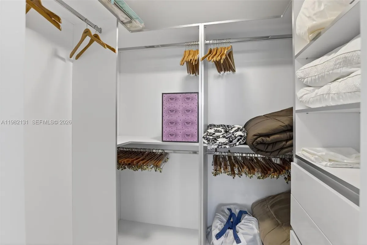 4000 Island Blvd # 2301, Aventura FL 33160