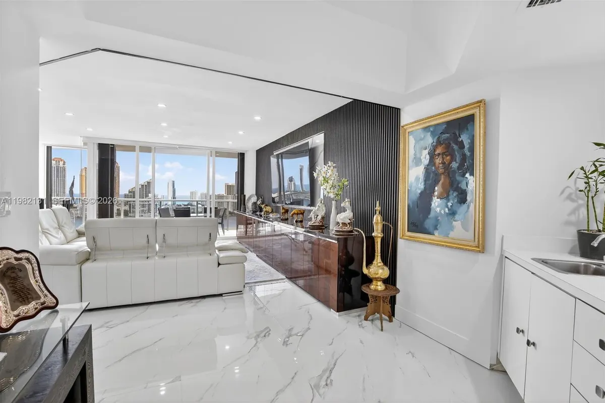 4000 Island Blvd # 2301, Aventura FL 33160