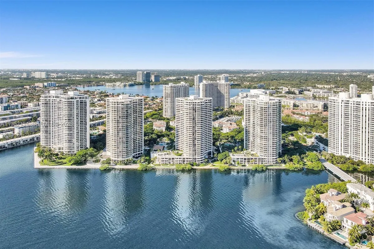 4000 Island Blvd # 2301, Aventura FL 33160