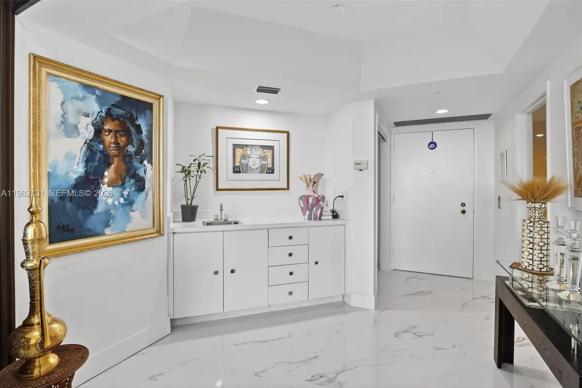 4000 Island Blvd # 2301, Aventura FL 33160