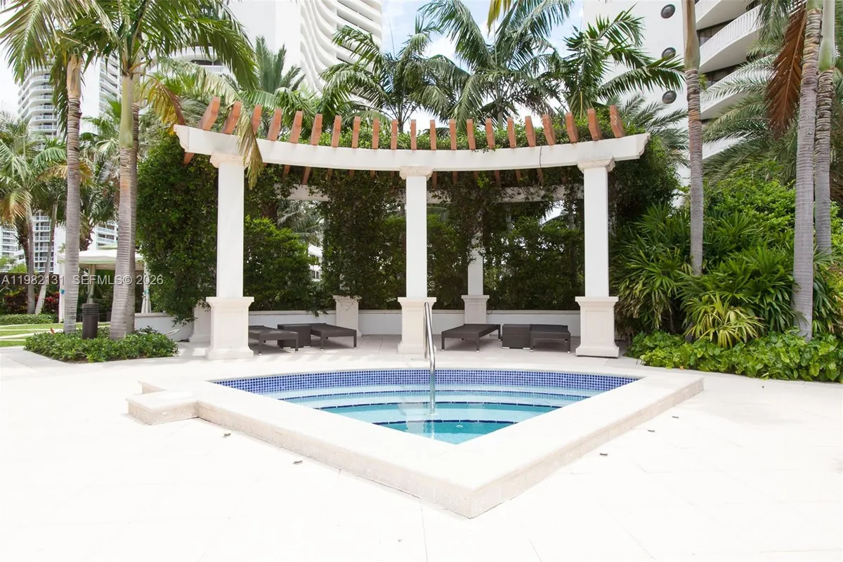 4000 Island Blvd # 2301, Aventura FL 33160