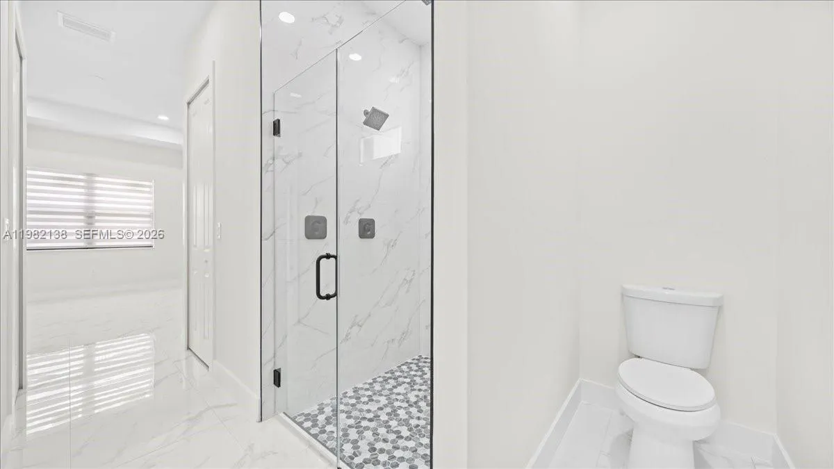 2220 NE 9th PL, Cape Coral FL 33909