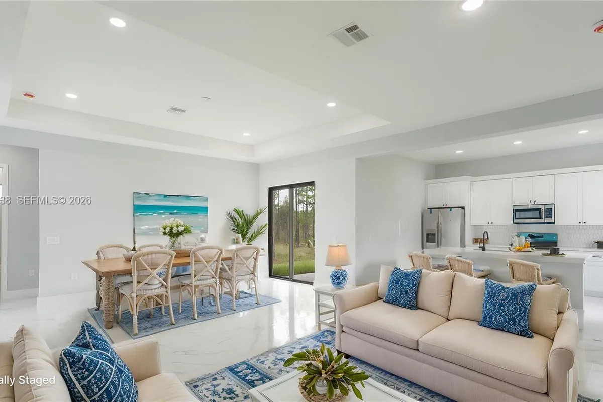 2220 NE 9th PL, Cape Coral FL 33909