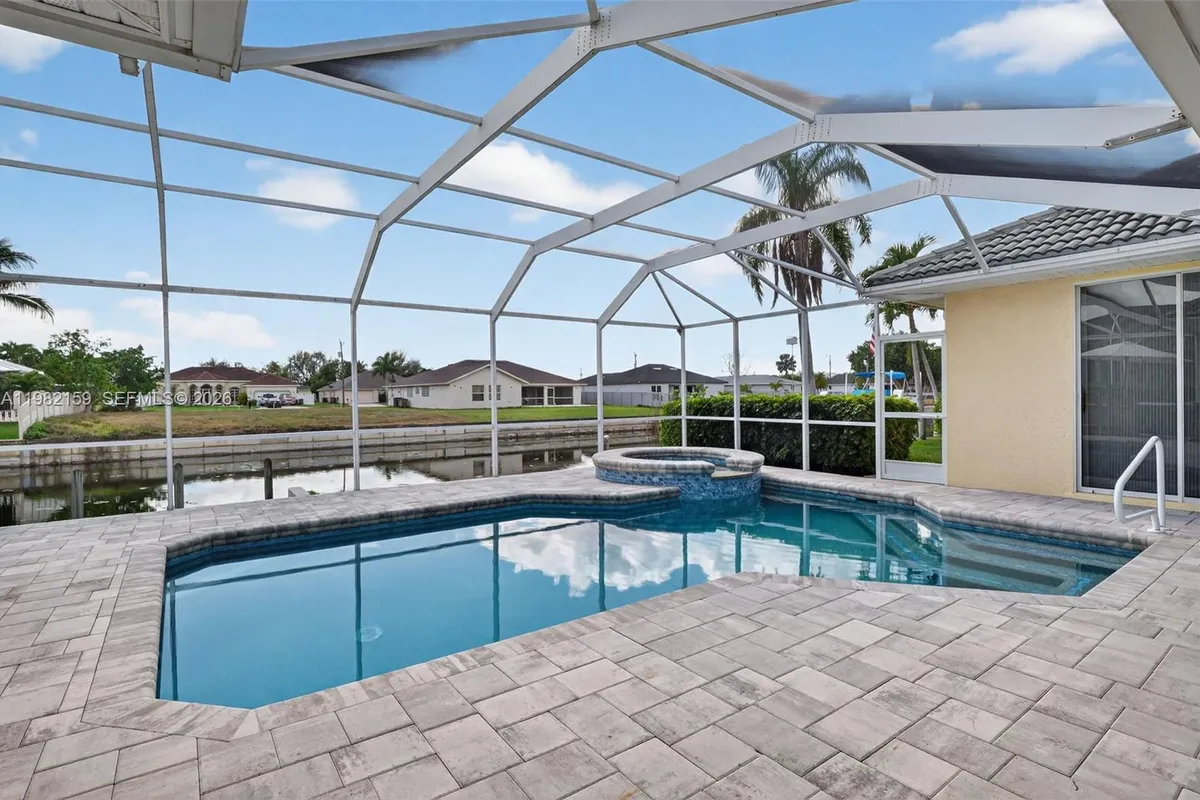 1414 NE 2nd Ter, Cape Coral FL 33909