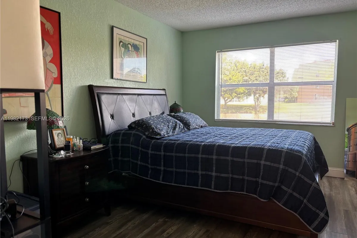 9900 Sunrise Lakes Blvd # 107, Sunrise FL 33322