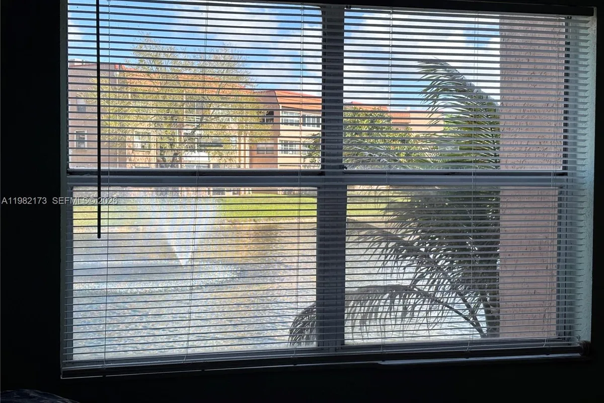 9900 Sunrise Lakes Blvd # 107, Sunrise FL 33322