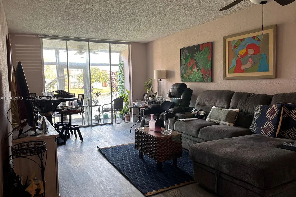 9900 Sunrise Lakes Blvd # 107, Sunrise FL 33322