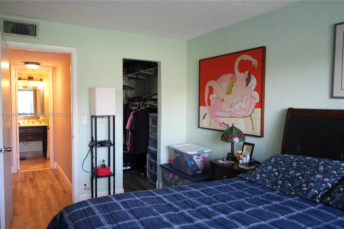 9900 Sunrise Lakes Blvd # 107, Sunrise FL 33322