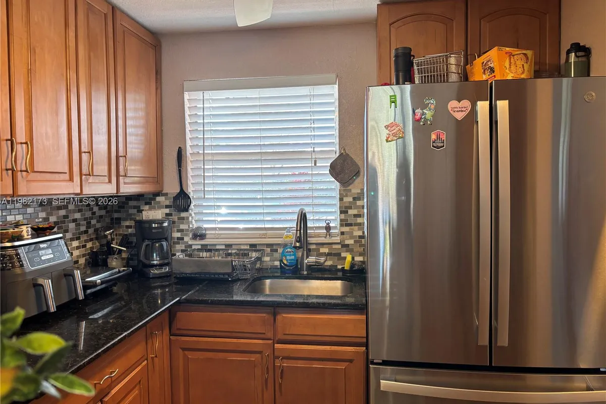 9900 Sunrise Lakes Blvd # 107, Sunrise FL 33322