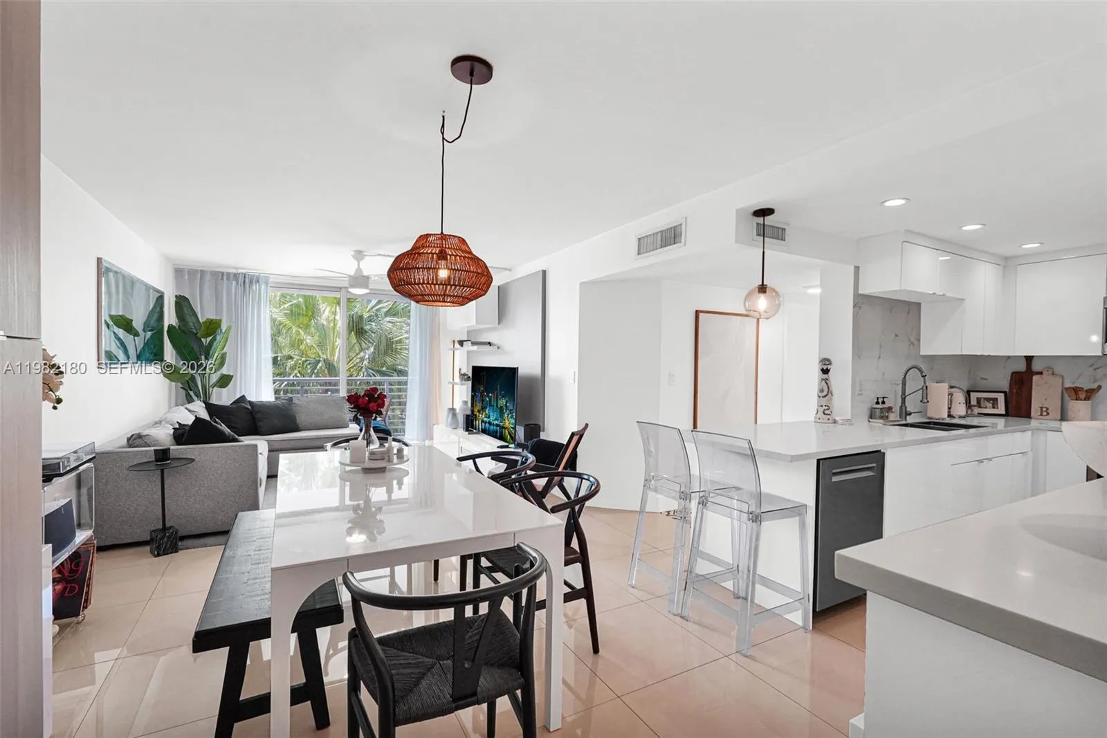 1605 Bay Rd # 201, Miami Beach FL 33139