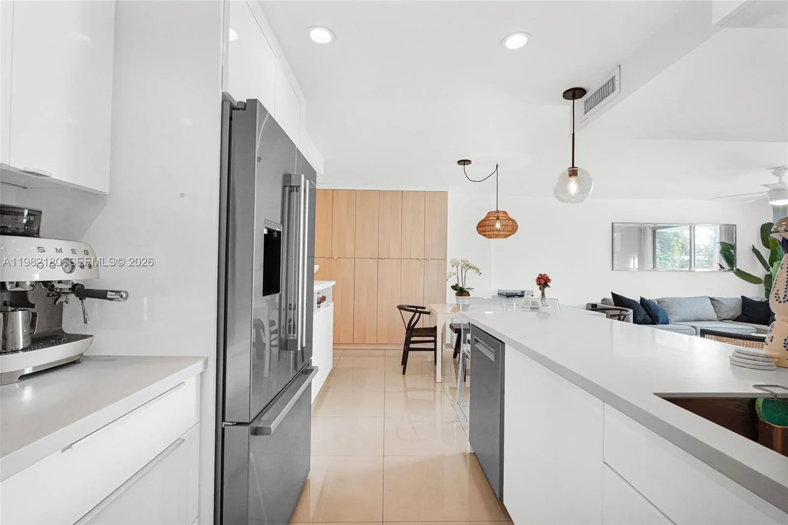 1605 Bay Rd # 201, Miami Beach FL 33139