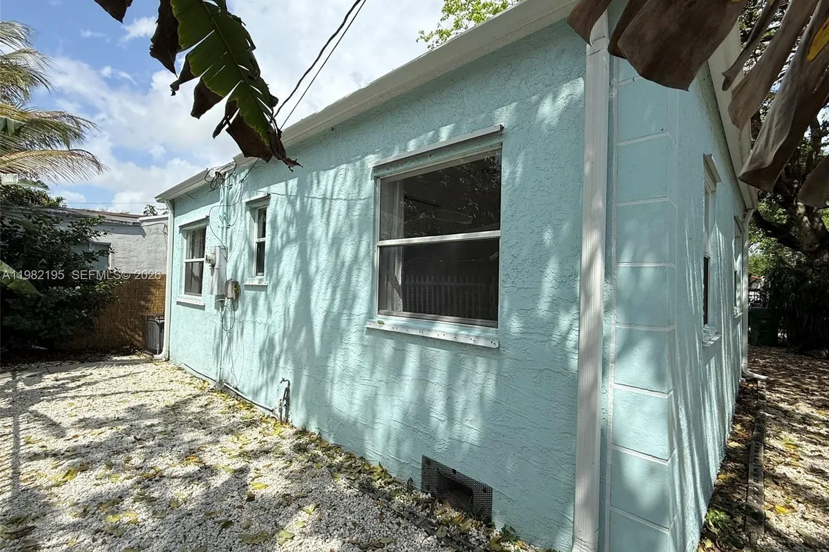 294 NE 57th St, Miami FL 33137