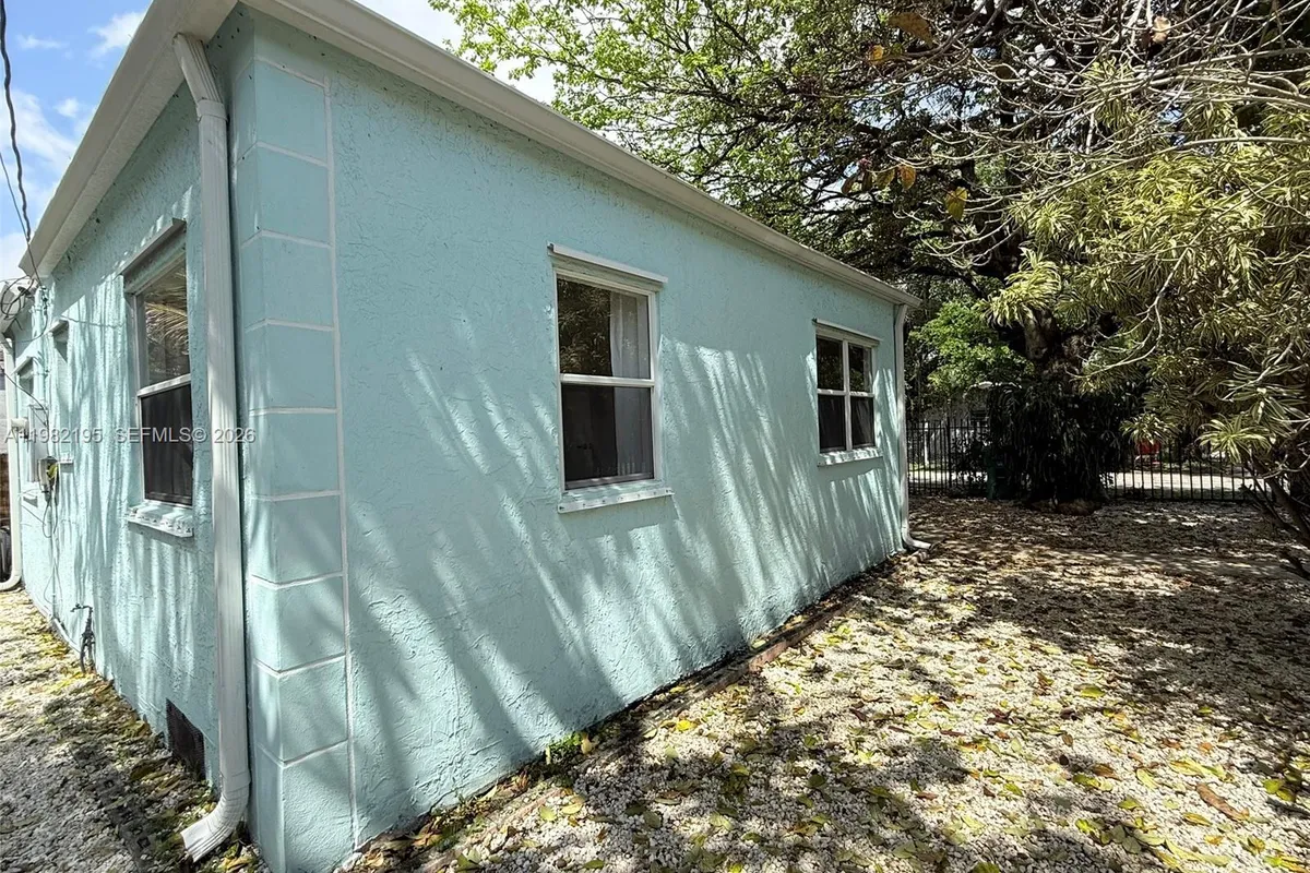 294 NE 57th St, Miami FL 33137