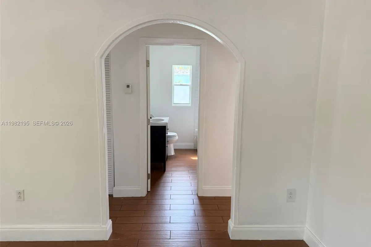 294 NE 57th St, Miami FL 33137