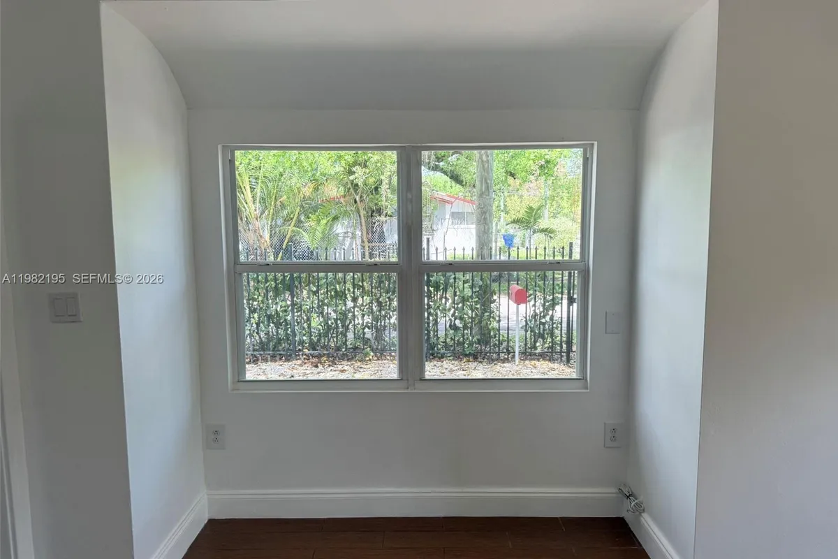 294 NE 57th St, Miami FL 33137