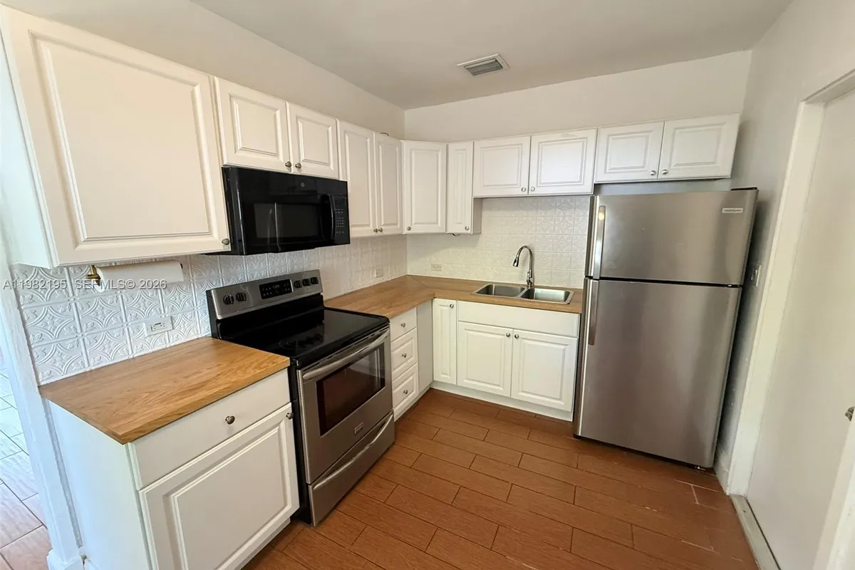 294 NE 57th St, Miami FL 33137