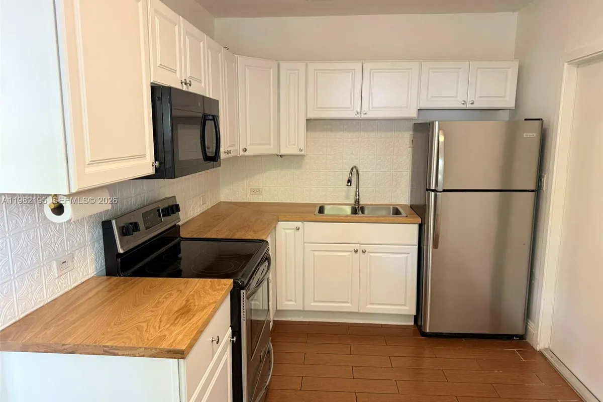 294 NE 57th St, Miami FL 33137