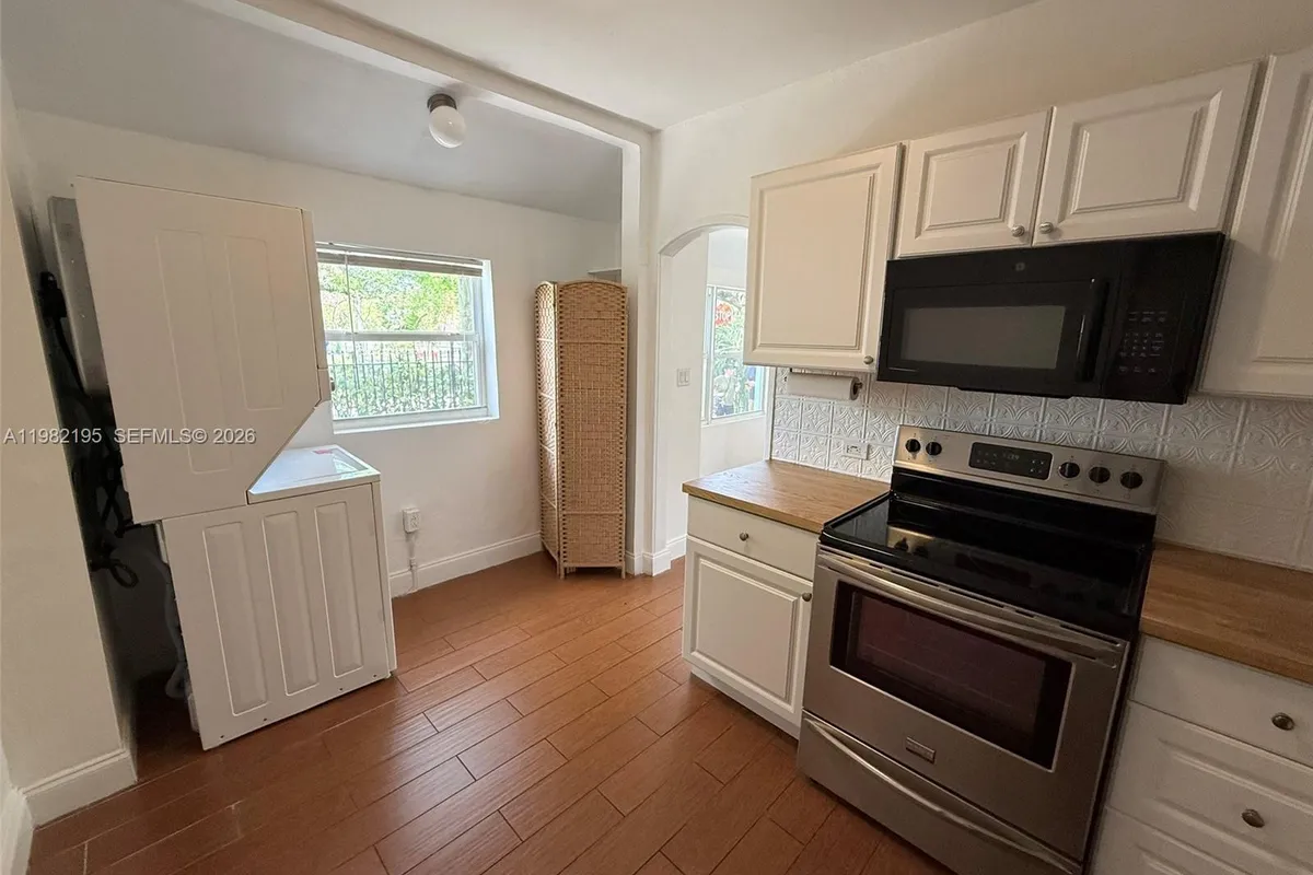 294 NE 57th St, Miami FL 33137